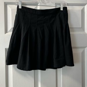 Hollister size medium black skirt